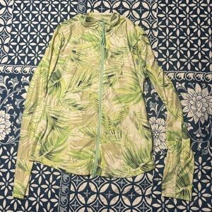 Carve Designs Lake Sunshirt size medium.